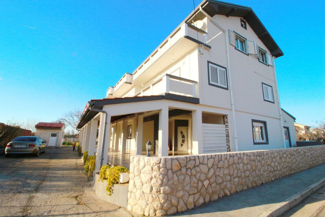 Apartment Lana & Ema 宁 外观 照片