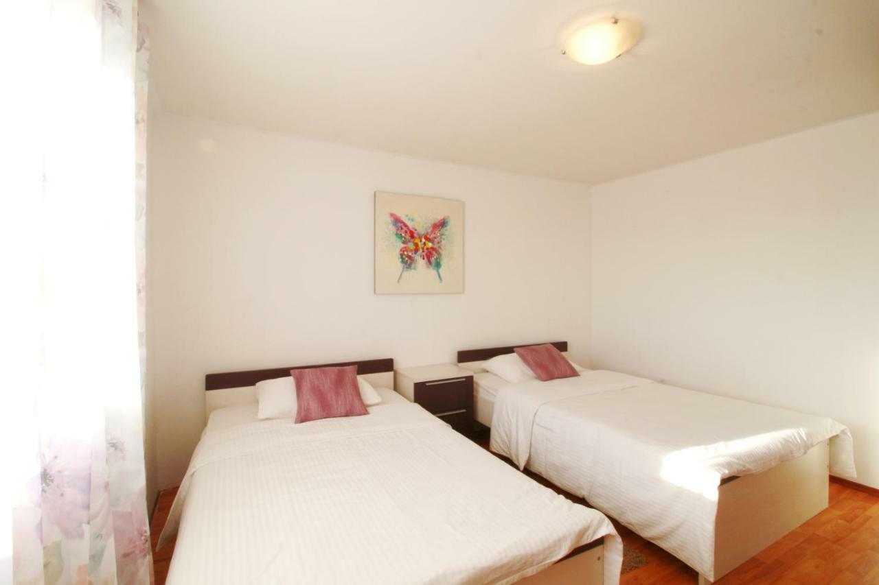 Apartment Lana & Ema 宁 外观 照片