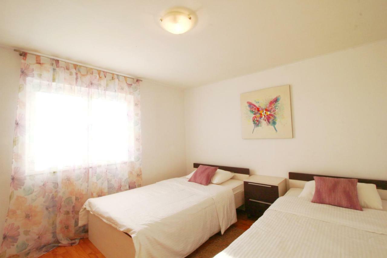 Apartment Lana & Ema 宁 外观 照片